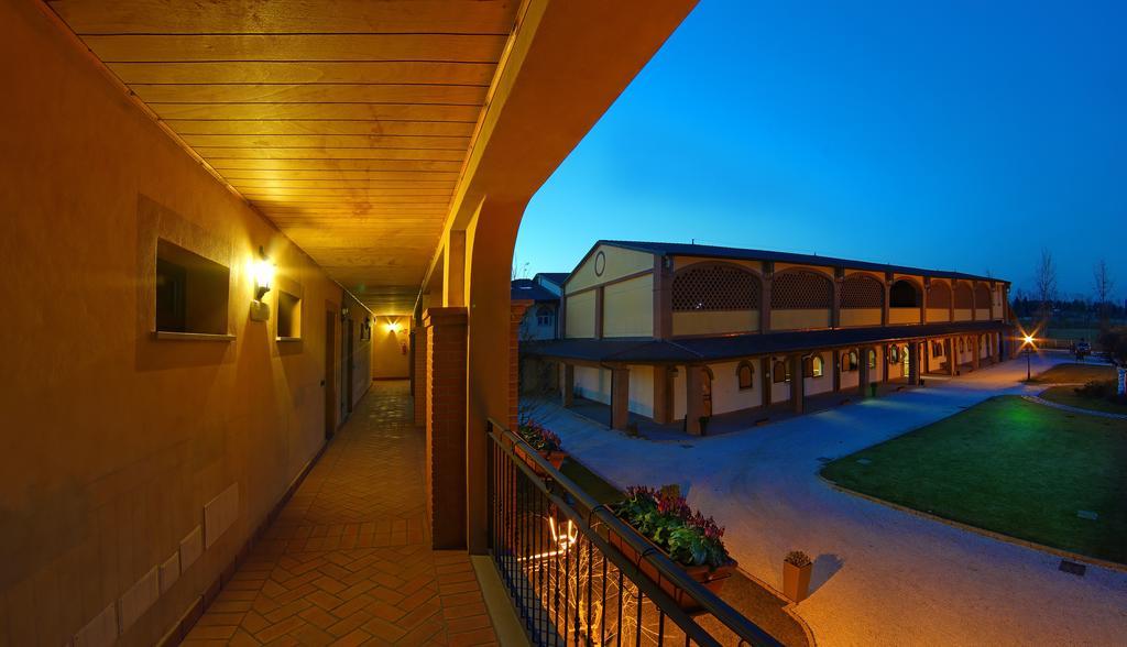 Agriturismo Il Boschetto Ornago ภายนอก รูปภาพ
